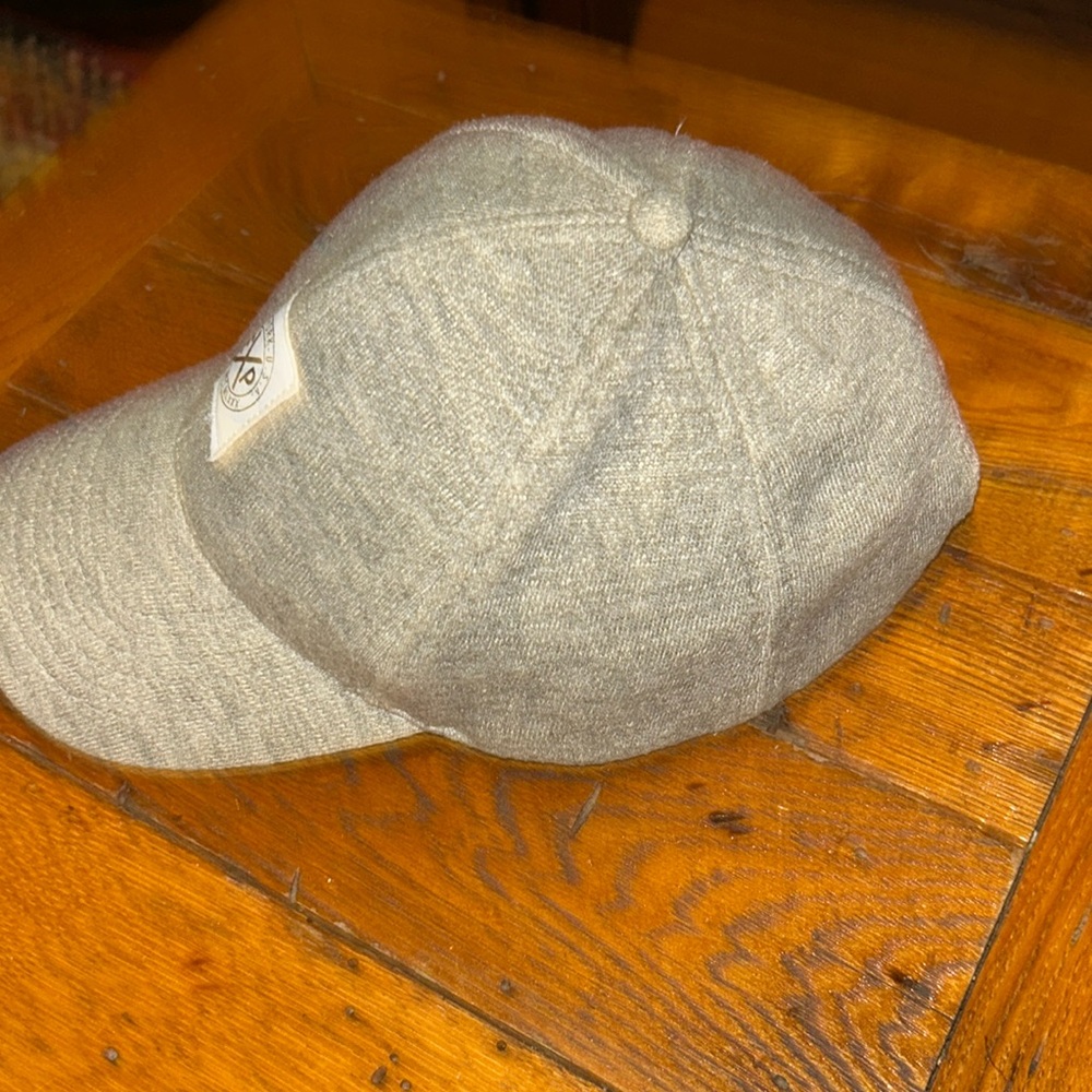 Express Cap - Picture 3 of 8